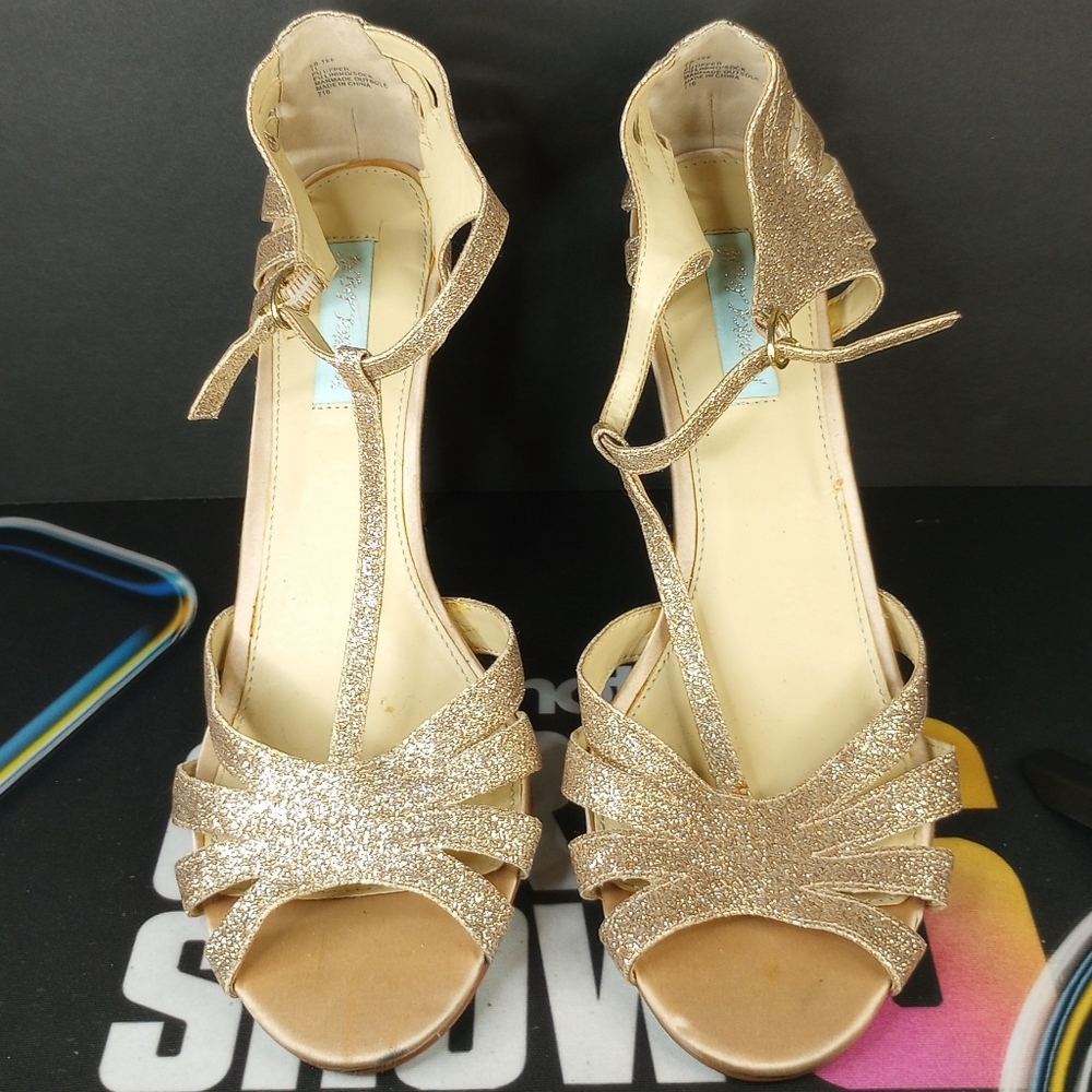 Betsey Johnson T-Strap Glitter Heels 🔥 HOT 🔥
